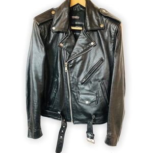 Men’s vintage Wilson’s leather jacket!